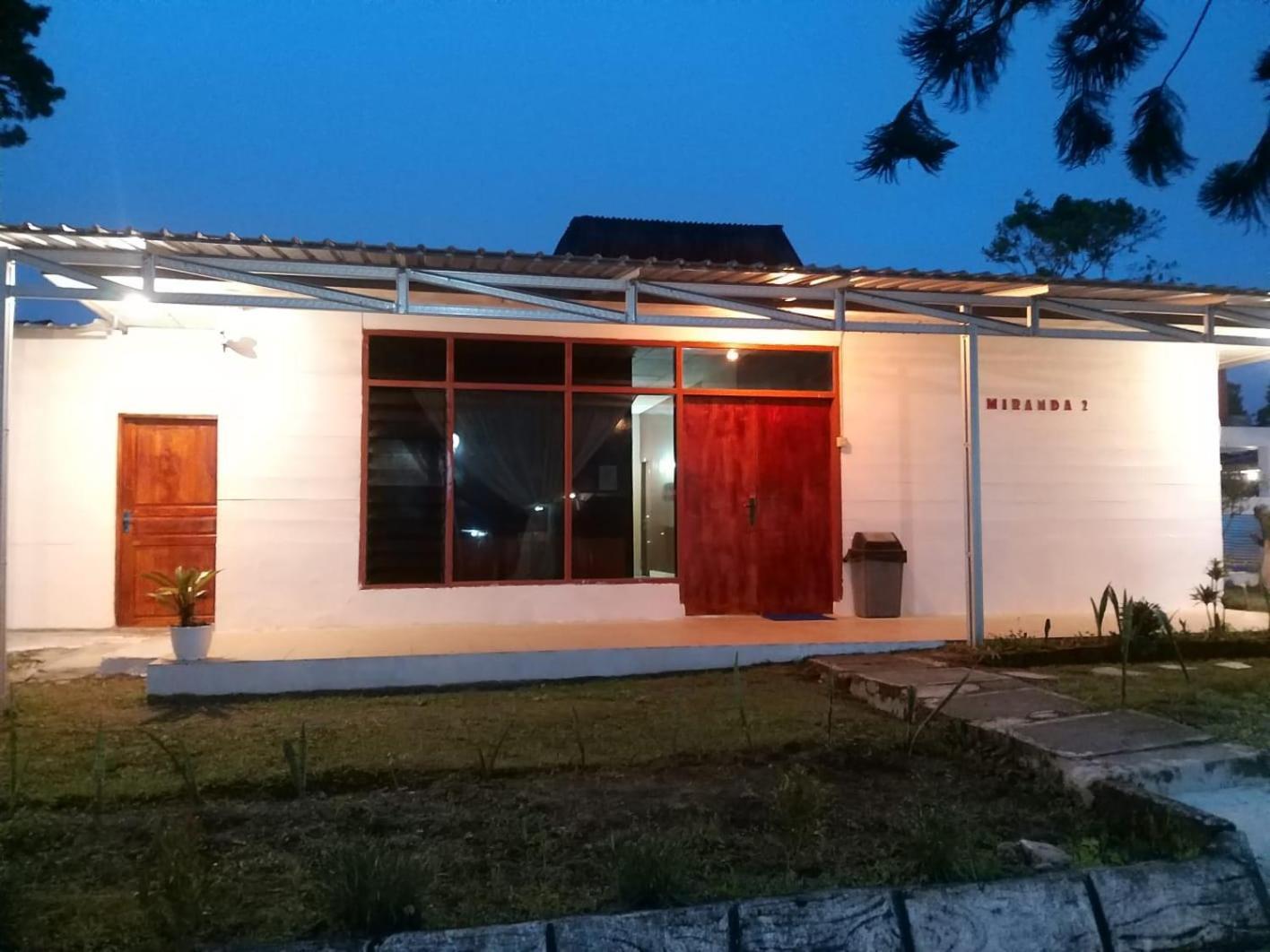 Kaliaga Bungalow Berastagi Exterior foto