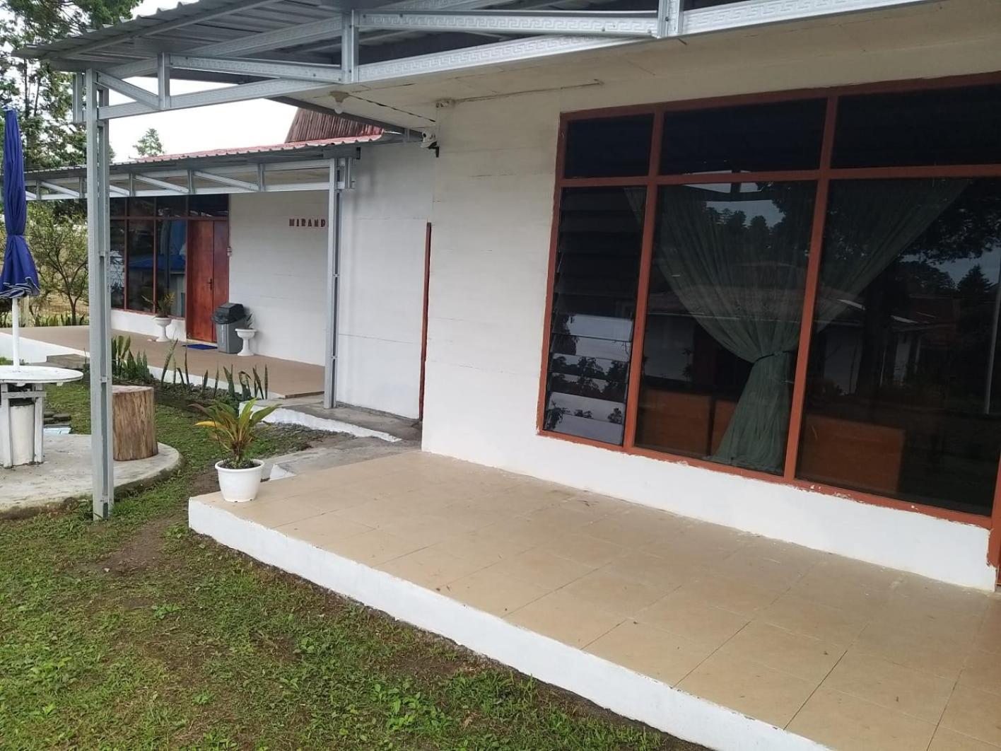 Kaliaga Bungalow Berastagi Exterior foto